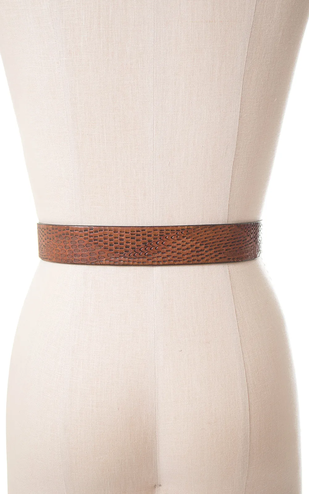 1970s Pisces Astrology Tooled Leather & Brass Belt | small/medium/large