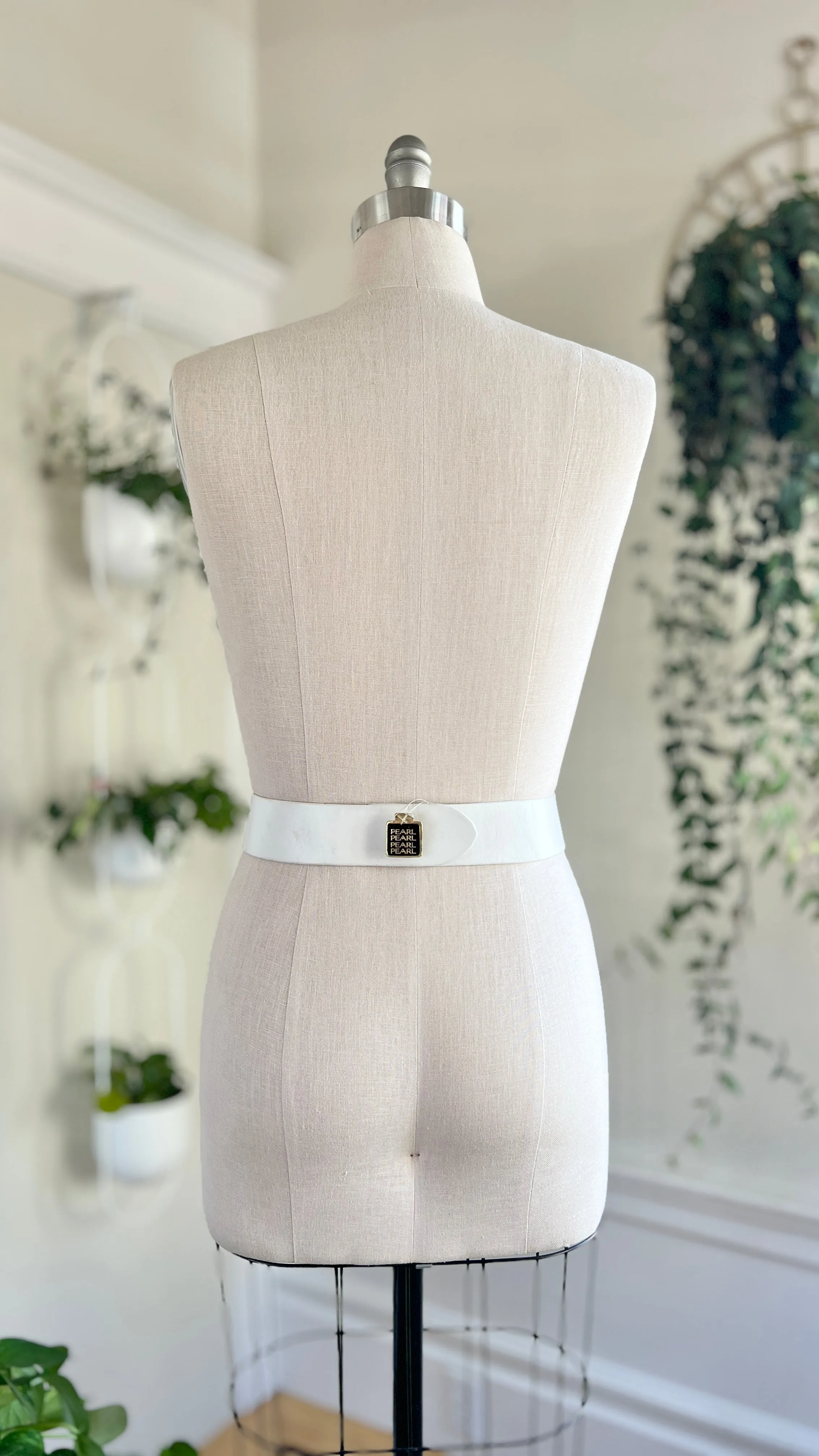 1980s DEADSTOCK Leather Chain Belt | large/x-large