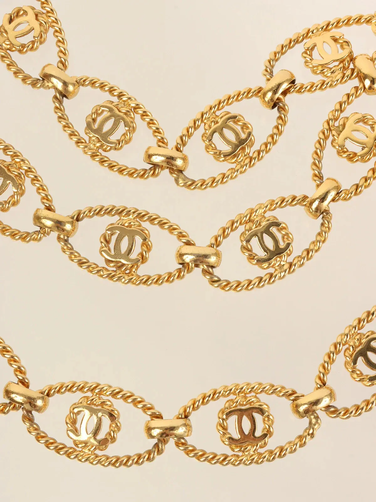 CHANEL 1990 Made Oval Round Cc Mark Chain Belt Gold