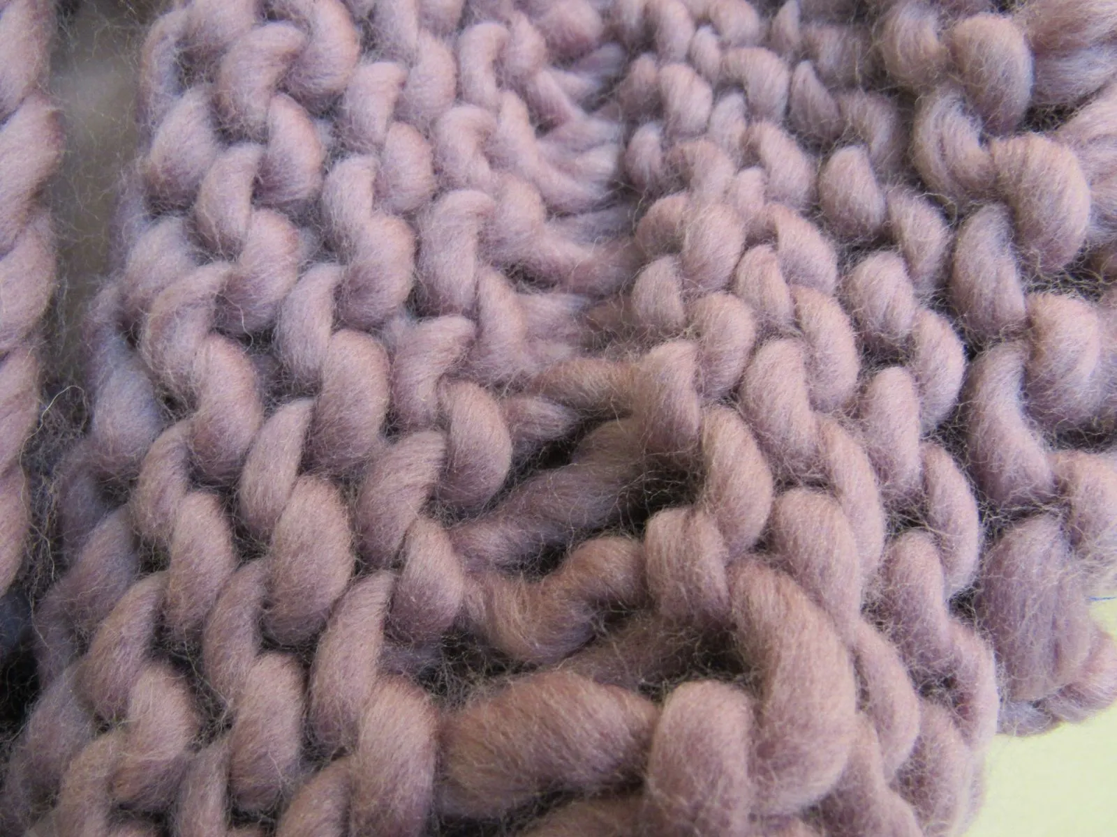 Handcrafted Cowl Dusty Rose Drop Stitch Super Bulky 100% Merino Female Adult -- New